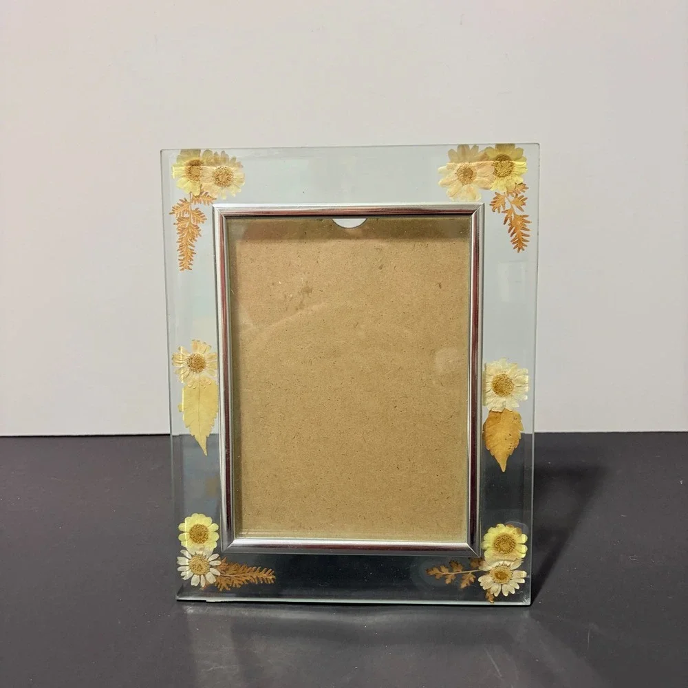 Pressed Flower Glass Photo Frame Yellow Daisy Fern Botanical 4x6 Tabletop Silver - Picture 5 of 16
